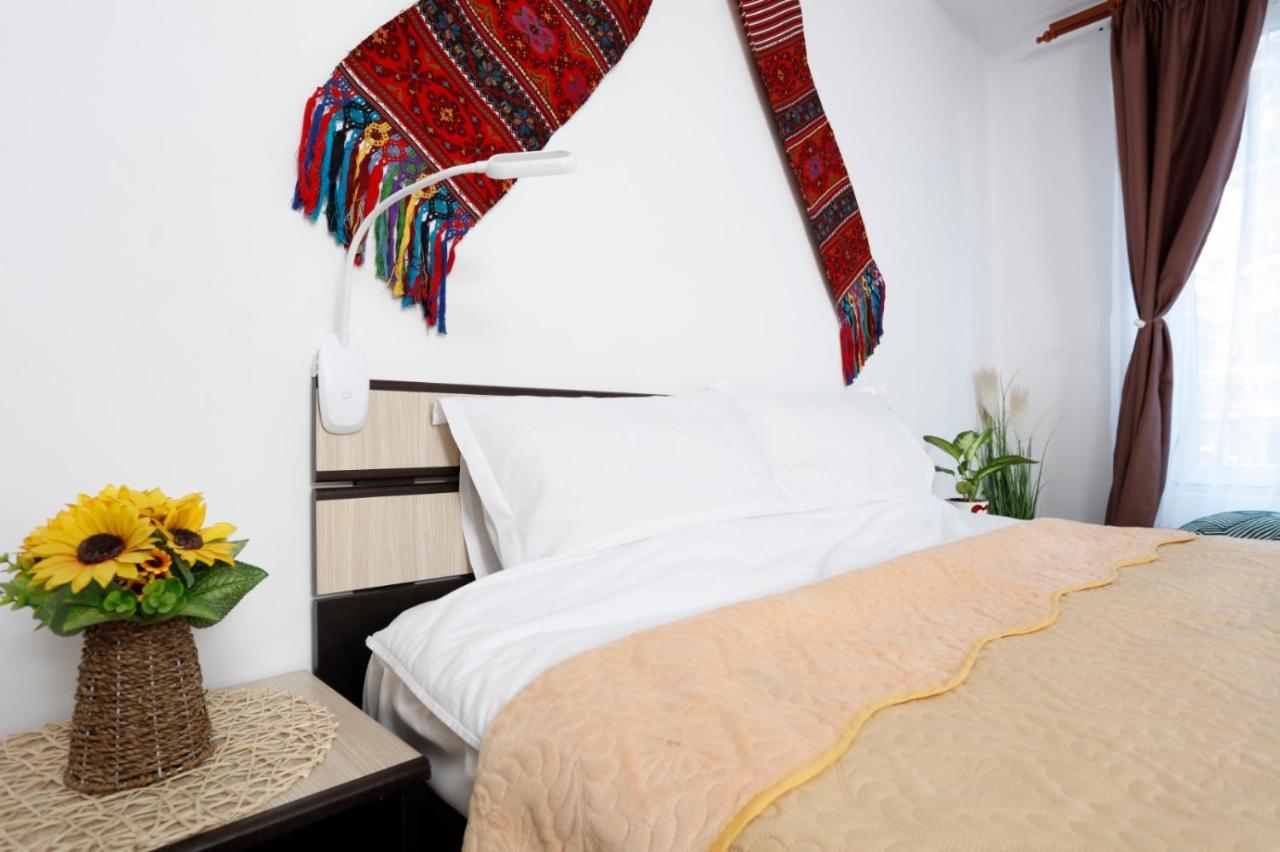 בוקרשט Traditional Romanian Apartments מראה חיצוני תמונה