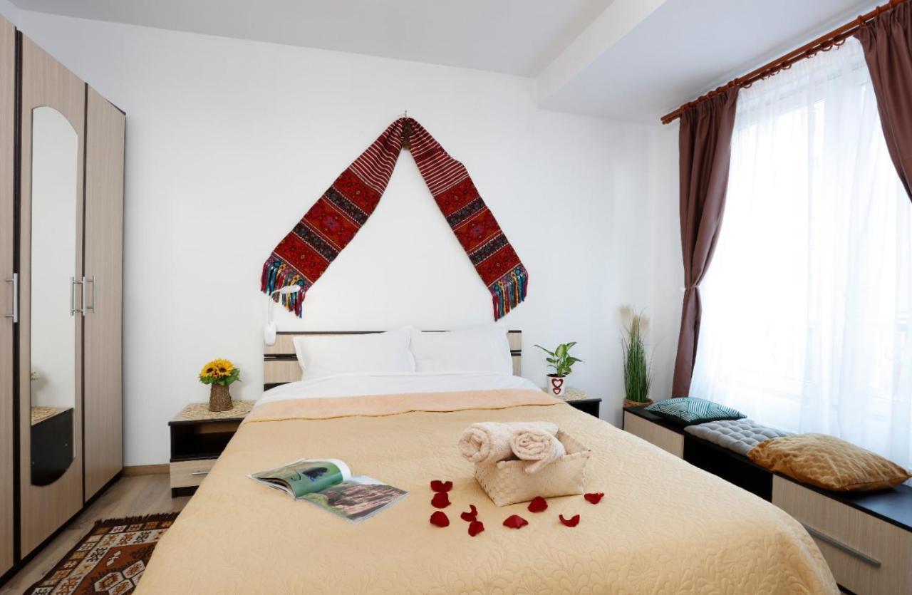 בוקרשט Traditional Romanian Apartments מראה חיצוני תמונה