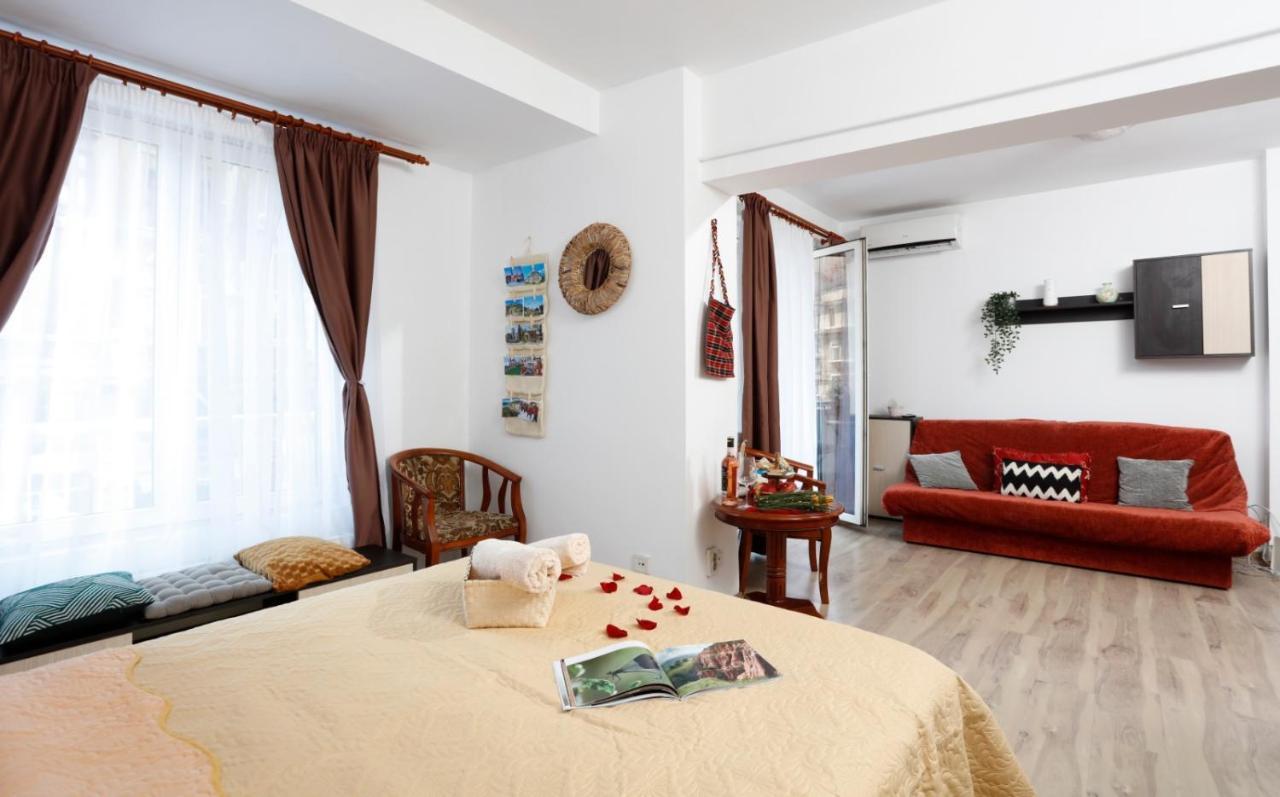 בוקרשט Traditional Romanian Apartments מראה חיצוני תמונה