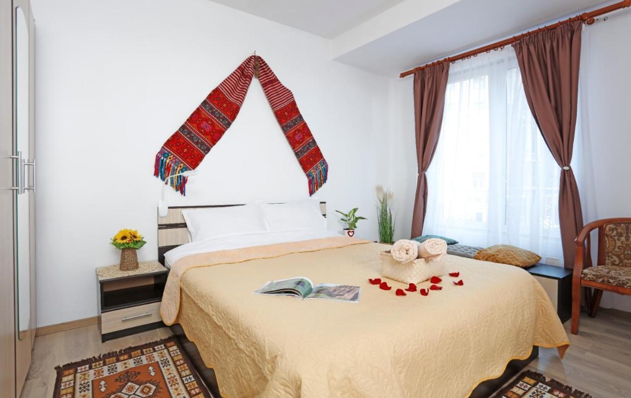 בוקרשט Traditional Romanian Apartments מראה חיצוני תמונה