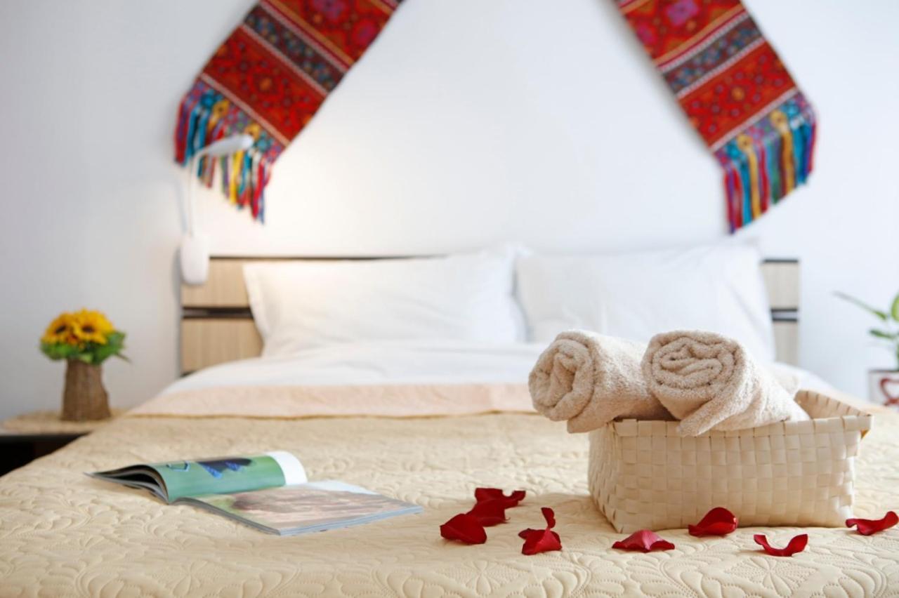 בוקרשט Traditional Romanian Apartments מראה חיצוני תמונה
